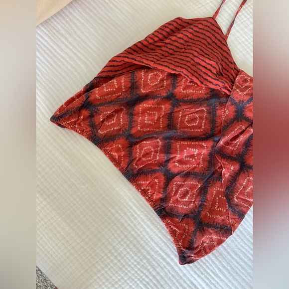 New Free People Medium Bohemian Asymmetrical Call On Me Top in Red/Navy - Picture 5 of 11